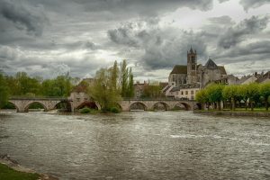 moret-sur-loing-eglise_france.jpg