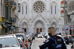 L'accès à la basilique de l'Assomption bloquée après l'attentat.