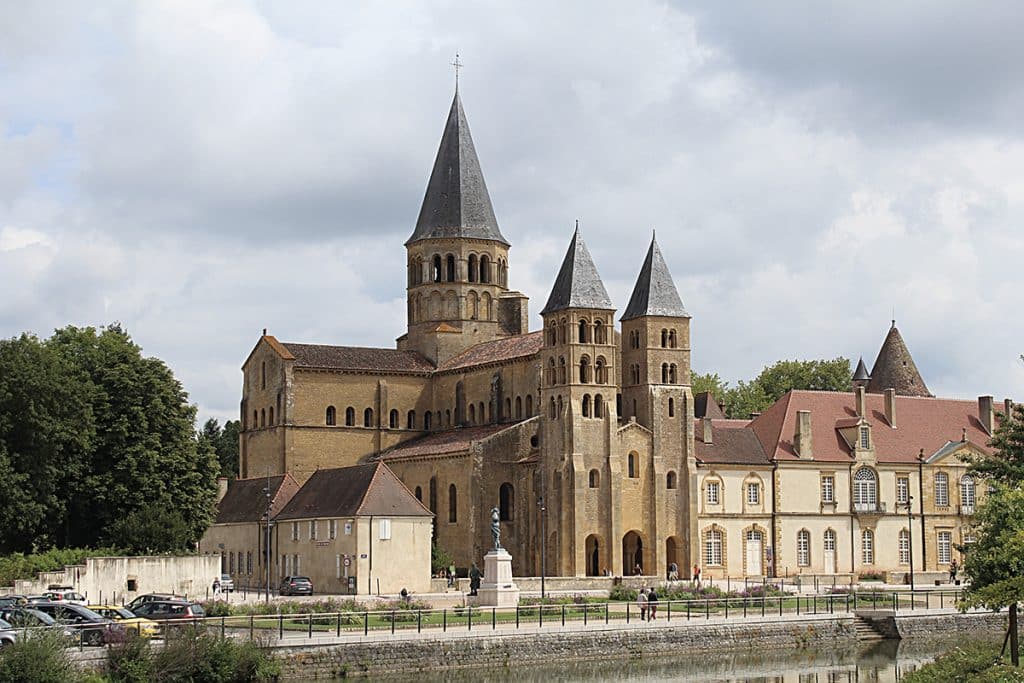 Basilique du Sacré-Cœur de Paray-le-Monial.