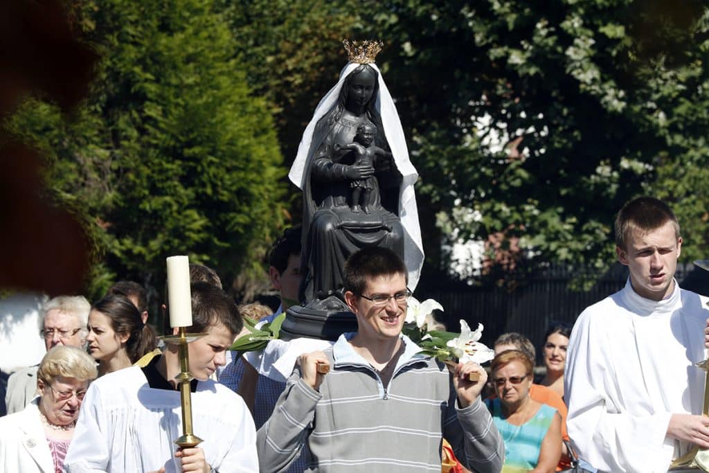 Procession. Fête de l'Assomption