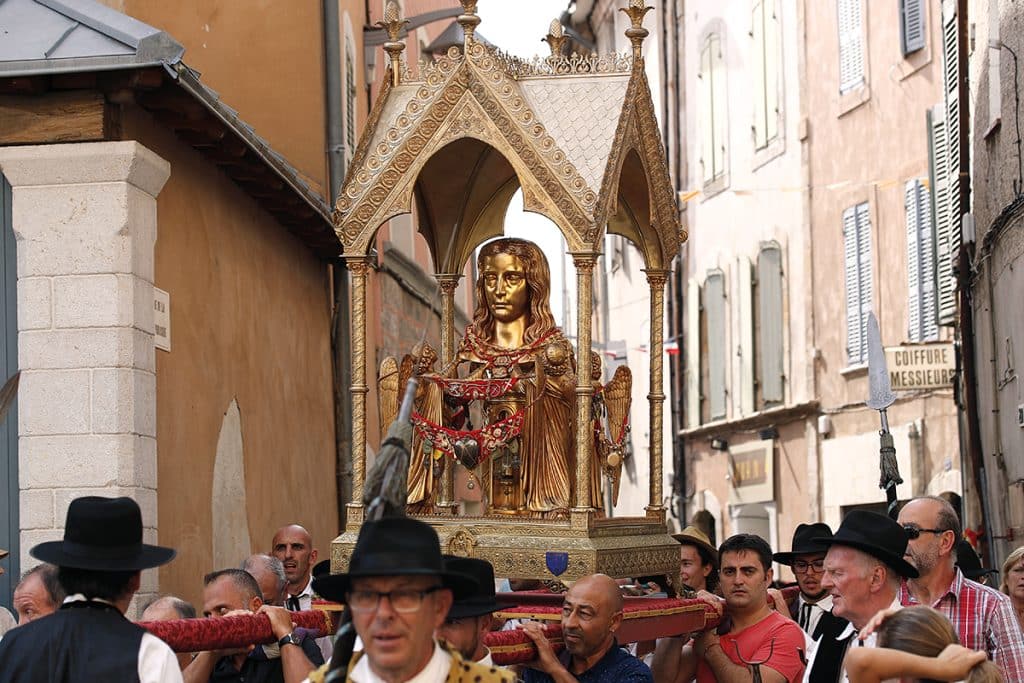 Procession à Saint-Maximin lors de la Sainte-Marie-Madeleine, le 22 juillet 2021.