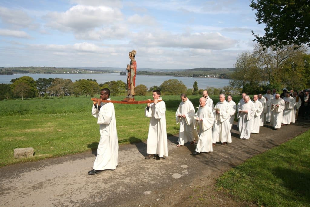 Le pardon de Saint-Guénolé, abbaye de Landévennec, 8 mai 2006.