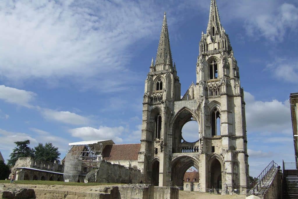 Abbaye Saint-Jean-des-Vignes où saint Renaud devint chanoine.