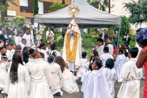 Ostension du Saint-Sacrement lors de la Fête-Dieu, le 6 juin 2024.