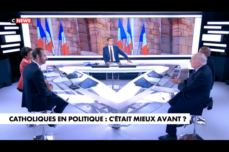 Dieu a-t-il encore sa place en politique ?